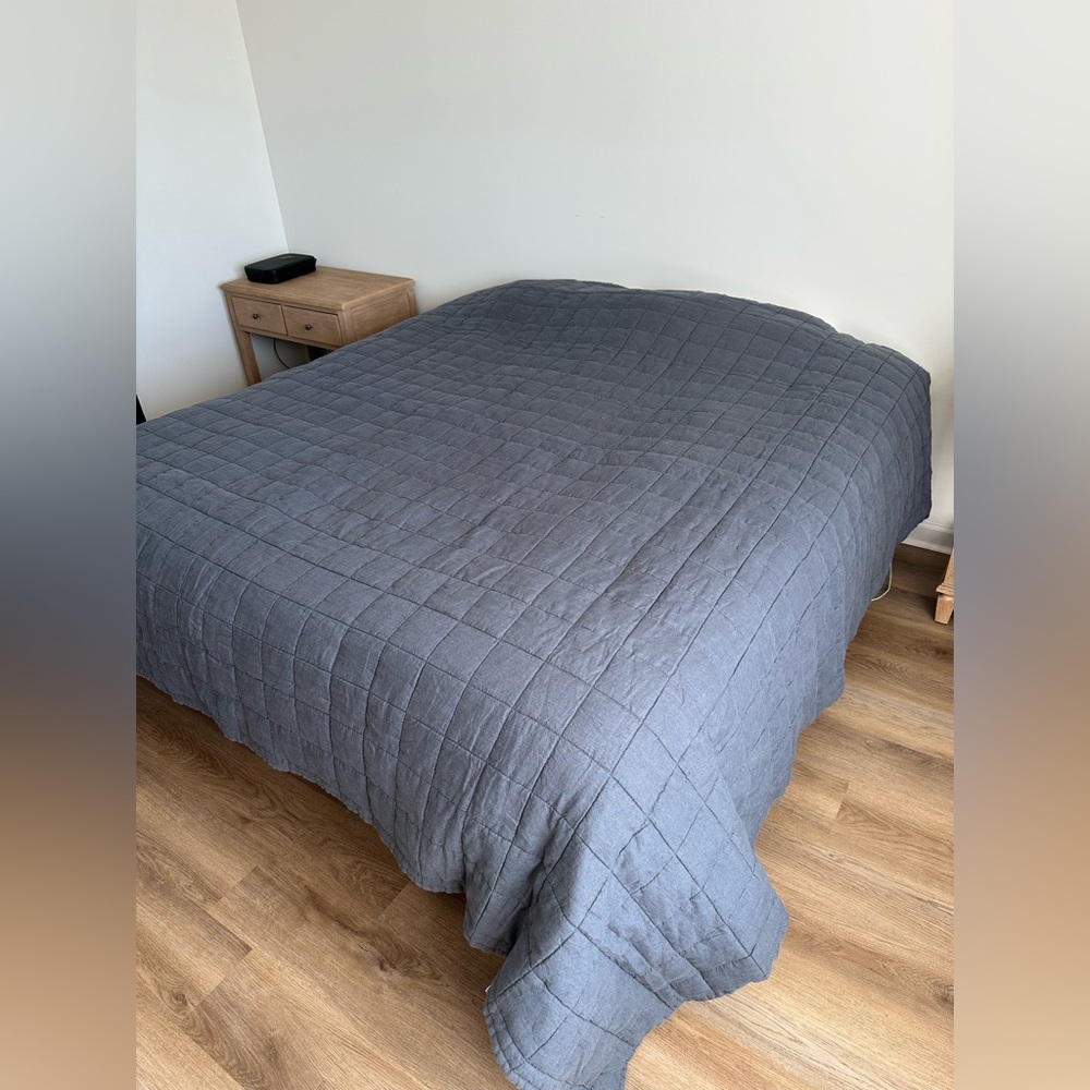 Quince European Linen Box Quilt – King – Nightfall (NWOT)